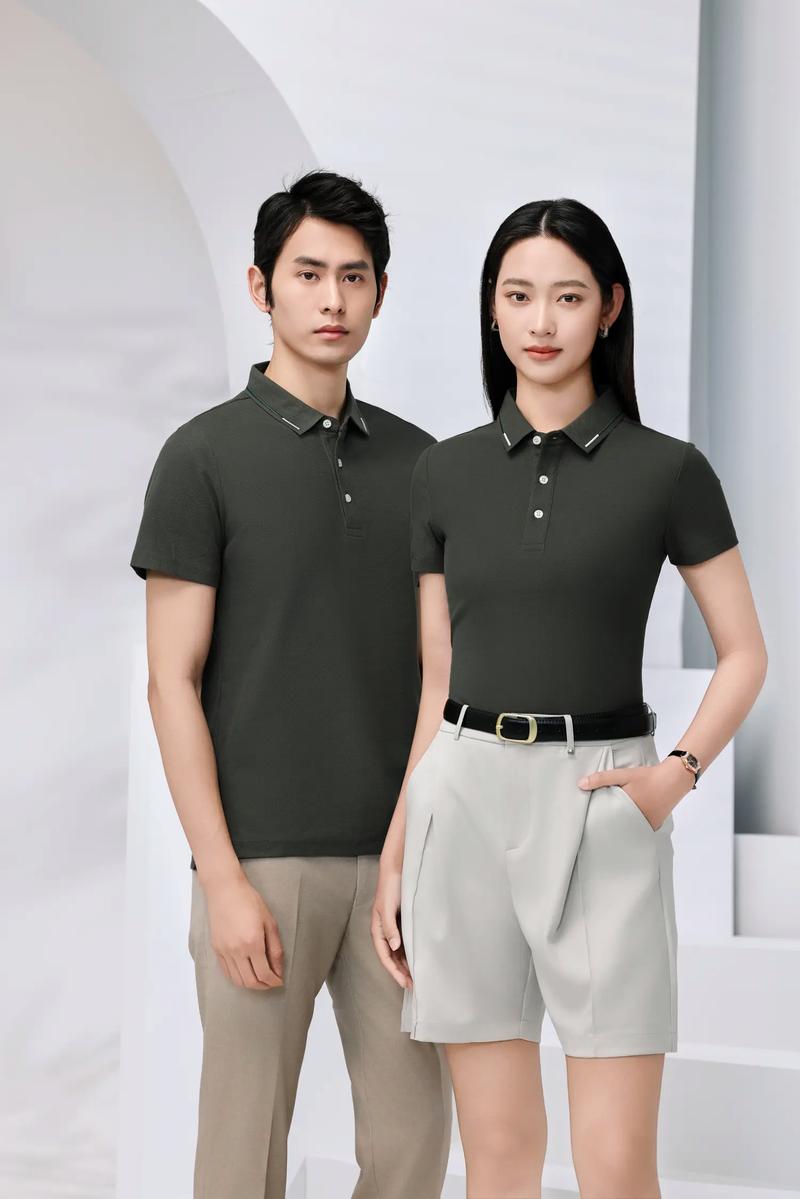 工作服定做：企业在形象建设中的重要角色